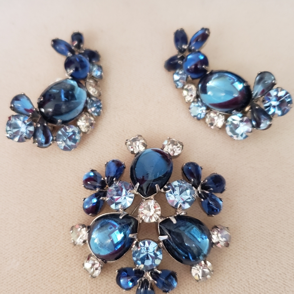 Earrings w/matching brooch